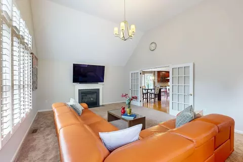 Living - 79 Summer St, Walpole, MA 02071 photo 3 of 6