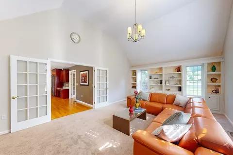Living - 79 Summer St, Walpole, MA 02071 photo 2 of 6