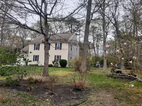 8 Patricks Way, Forestdale, MA 02644