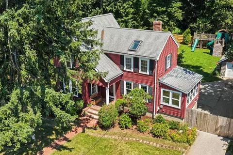 288 Union St, Weymouth, MA 02190