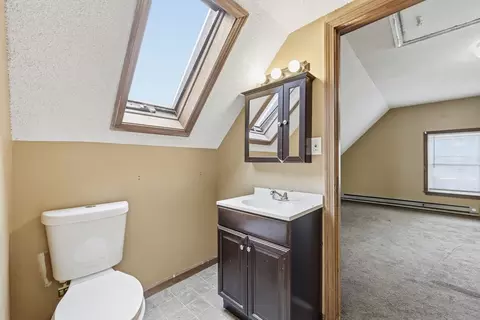Bath - 19-21 Rutledge Ave, Springfield, MA 01105 photo 1 of 3