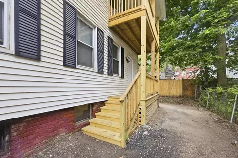 Exterior - 19-21 Rutledge Ave, Springfield, MA 01105 photo 4 of 11