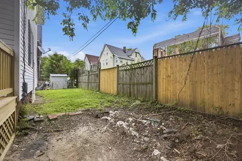Exterior - 19-21 Rutledge Ave, Springfield, MA 01105 photo 5 of 11
