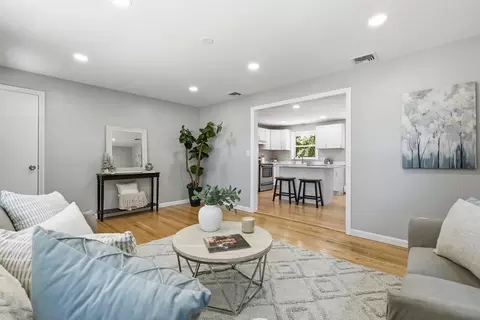 Living - 158 Devens St, Springfield, MA 01151 photo 2 of 3