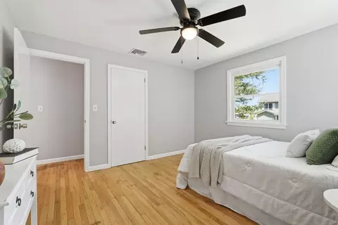 Bedroom - 158 Devens St, Springfield, MA 01151 photo 3 of 4