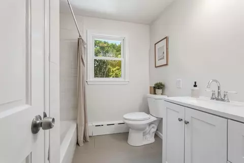 Bath - 158 Devens St, Springfield, MA 01151 photo 1 of 2