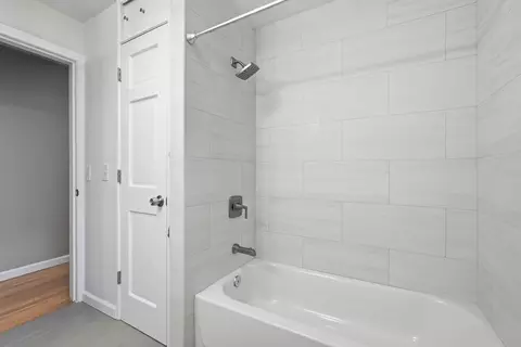 Bath - 158 Devens St, Springfield, MA 01151 photo 2 of 2