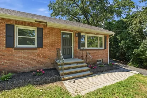 Exterior - 158 Devens St, Springfield, MA 01151 photo 3 of 6