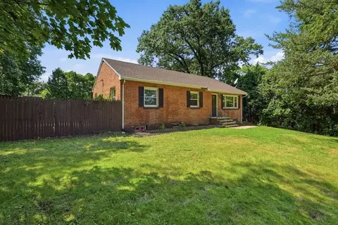 Exterior - 158 Devens St, Springfield, MA 01151 photo 2 of 6