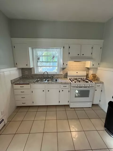 Kitchen - 69 Summit Ave #2, Winthrop, MA 02152 photo 2 of 3