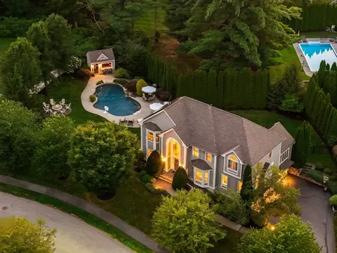 21 Leanne Dr, North Andover, MA 01845
