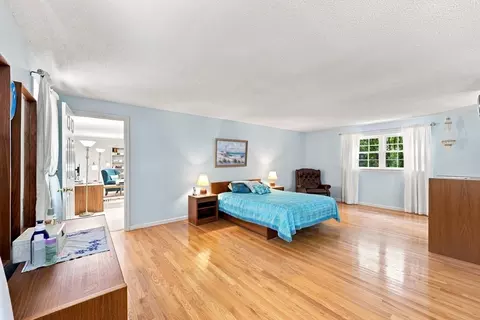 Bedroom - 76 Mohawk Dr, Longmeadow, MA 01106 photo 1 of 6