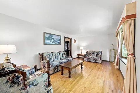 Living - 76 Mohawk Dr, Longmeadow, MA 01106 photo 1 of 2