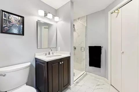 Bath - 76 Mohawk Dr, Longmeadow, MA 01106 photo 2 of 3