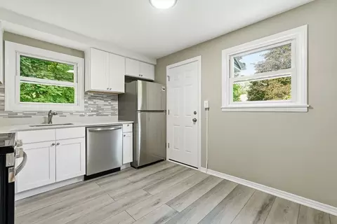 Kitchen - 15 Pear St, Springfield, MA 01109 photo 2 of 3