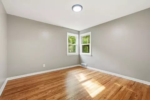 Bedroom - 15 Pear St, Springfield, MA 01109 photo 3 of 6