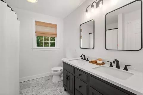 Bath - 66 Glenview St, Upton, MA 01568 photo 3 of 4