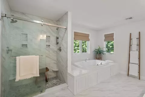 Bath - 66 Glenview St, Upton, MA 01568 photo 1 of 4