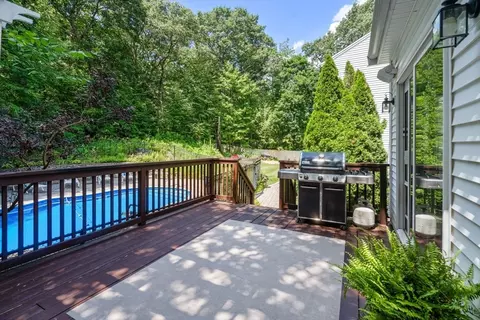 Exterior - 66 Glenview St, Upton, MA 01568 photo 5 of 13