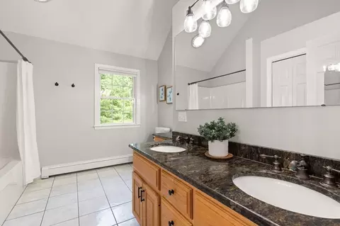 Bath - 2 Brookside St, Upton, MA 01568 photo 2 of 3