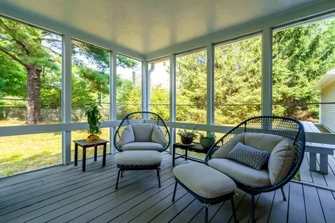 Exterior - 167 Willow St, Acton, MA 01720 photo 5 of 9