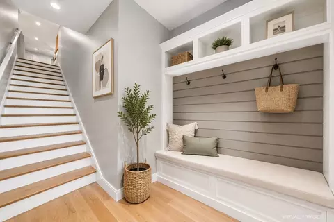 Entry Way - 49 Chestnut St # A, Wakefield, MA 01880 photo 2 of 8