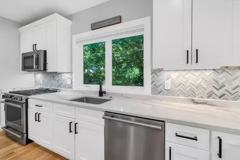 Kitchen - 49 Chestnut St # A, Wakefield, MA 01880 photo 6 of 7