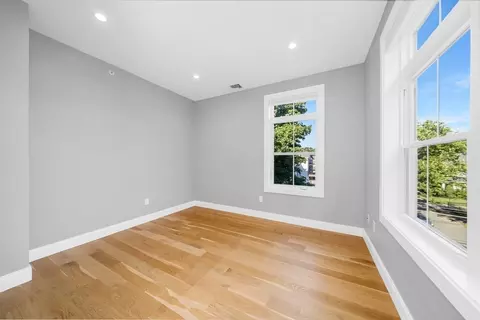 Bedroom - 49 Chestnut St # A, Wakefield, MA 01880 photo 5 of 7