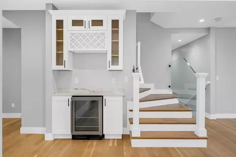 Entry Way - 49 Chestnut St # A, Wakefield, MA 01880 photo 6 of 8