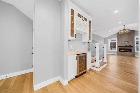 Entry Way - 49 Chestnut St # A, Wakefield, MA 01880 photo 4 of 8