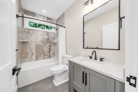 Bath - 49 Chestnut St # A, Wakefield, MA 01880 photo 4 of 5
