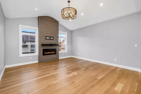 Living - 49 Chestnut St # A, Wakefield, MA 01880 photo 3 of 4