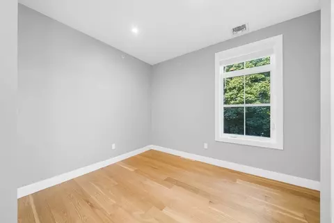 Bedroom - 49 Chestnut St # A, Wakefield, MA 01880 photo 7 of 7
