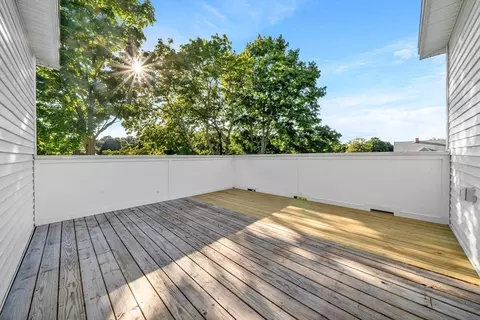 Exterior - 49 Chestnut St # A, Wakefield, MA 01880 photo 4 of 7