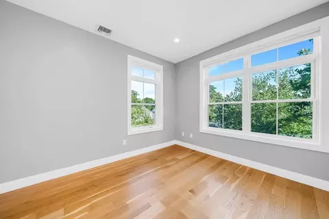 Bedroom - 49 Chestnut St # A, Wakefield, MA 01880 photo 4 of 7