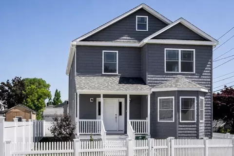 36 Floyd St, Revere, MA 02151