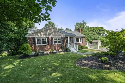 35 Malden St, Quincy, MA 02169