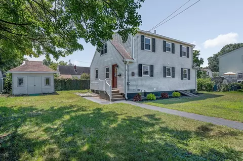 68 Waldo St, Lowell, MA 01852