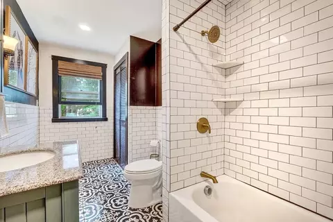 Bath - 6 Elm Ct, Maynard, MA 01754 photo 2 of 3