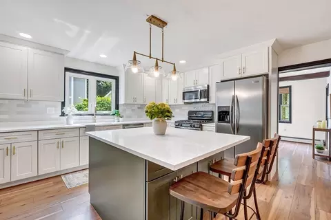 Kitchen - 6 Elm Ct, Maynard, MA 01754 photo 2 of 5
