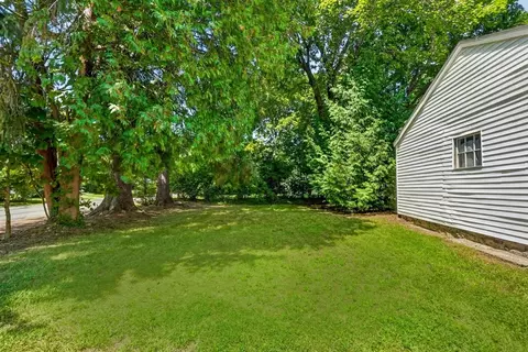 Exterior - 6 Elm Ct, Maynard, MA 01754 photo 8 of 11