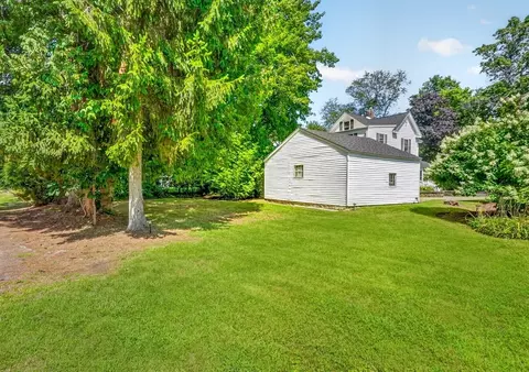 Exterior - 6 Elm Ct, Maynard, MA 01754 photo 9 of 11