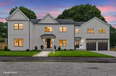 35 Fairview Ave, Lynnfield, MA 01940