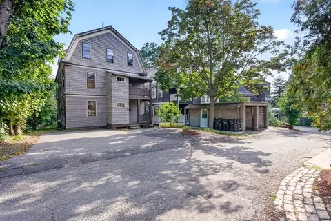 Exterior - 103-105 Colbourne Cres, Brookline, MA 02445 photo 2 of 3
