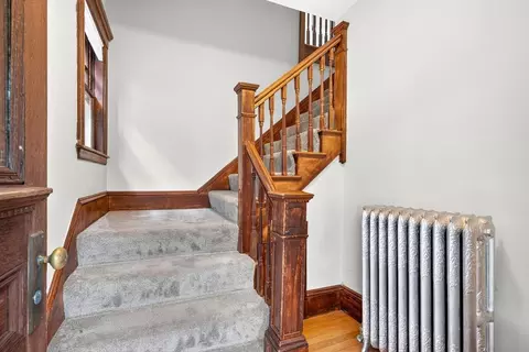 Entry Way - 103-105 Colbourne Cres, Brookline, MA 02445 photo 1 of 5