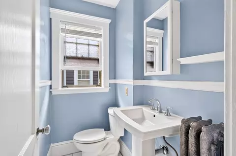 Bath - 103-105 Colbourne Cres, Brookline, MA 02445 photo 3 of 4