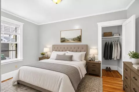 Bedroom - 103-105 Colbourne Cres, Brookline, MA 02445 photo 2 of 5