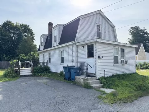 112 Florence St, Tewksbury, MA 01876