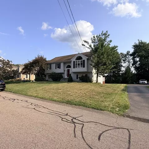 11 Thyme Ln, North Attleboro, MA 02760