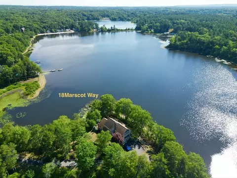 18 Marscot Way, Plymouth, MA 02360